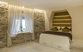 Situs Residence